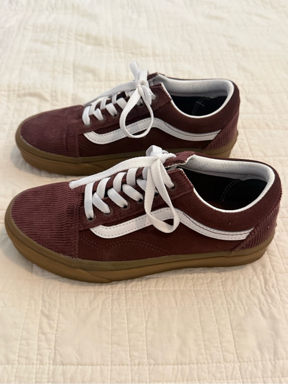 Vans Old Skool Sneakers in Maroon, White and Gum